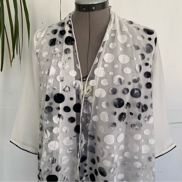 AVALINK Women's Lightweight White Black Dots Cardigan Size M - Picture 4 of 13